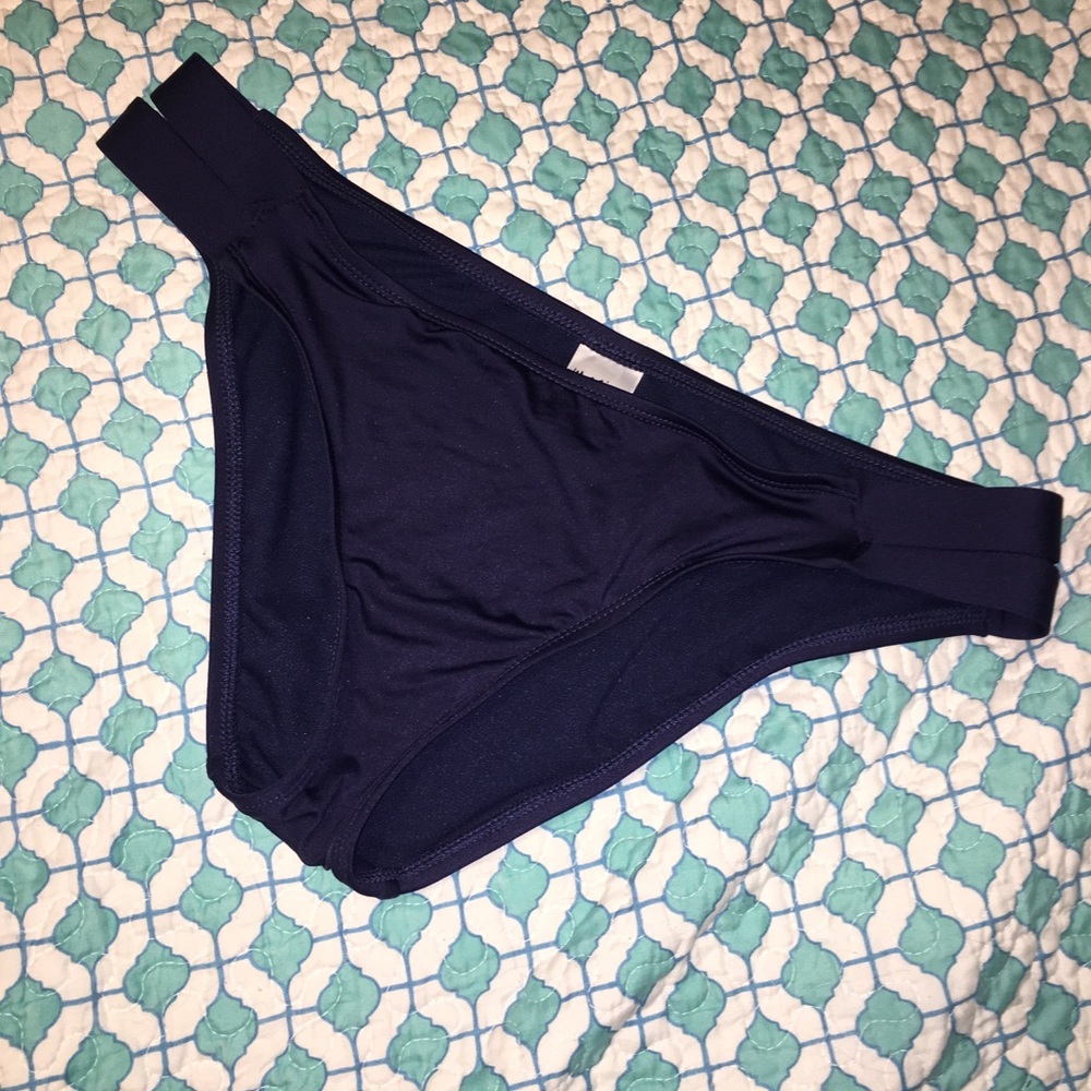 Mossimo L bikini bottom